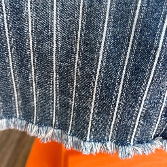 DG2 Bermuda shorts - Picture 2 of 4